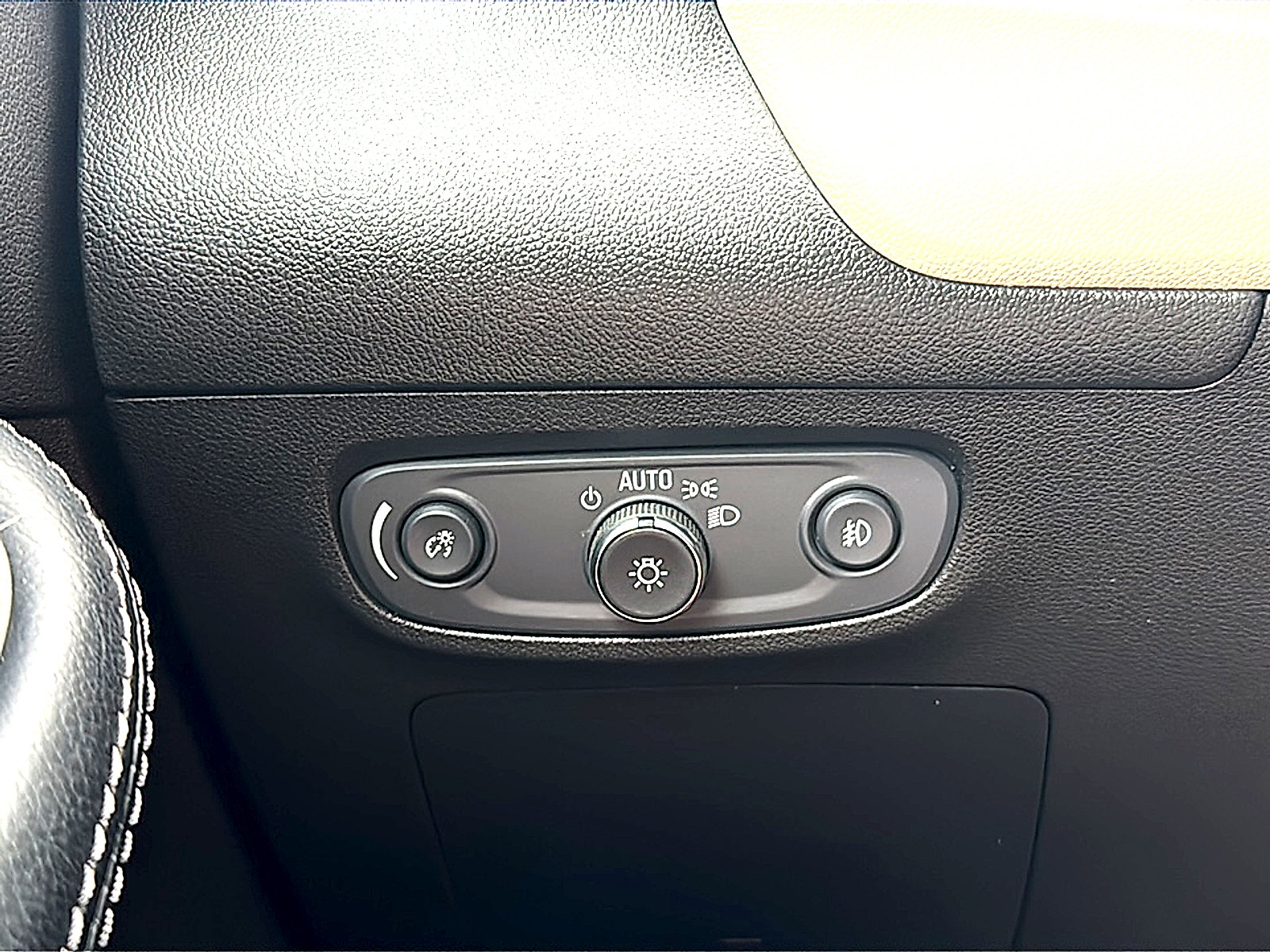 Used 2020 Buick Encore GX Preferred image 35