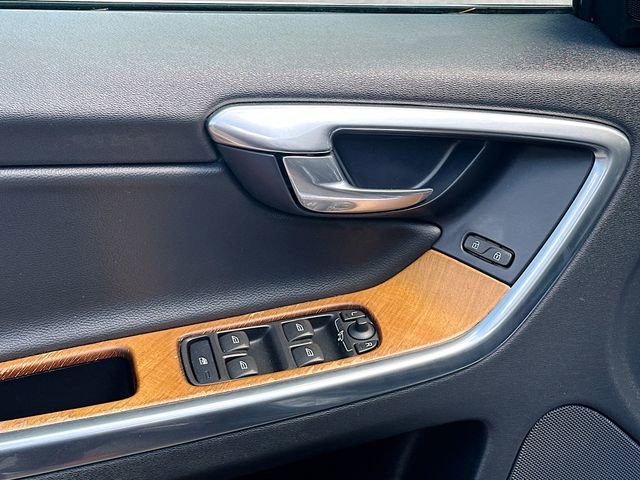 Used 2017 Volvo XC60 T5 Inscription w/ Advanced Package AWD/4WD image 19