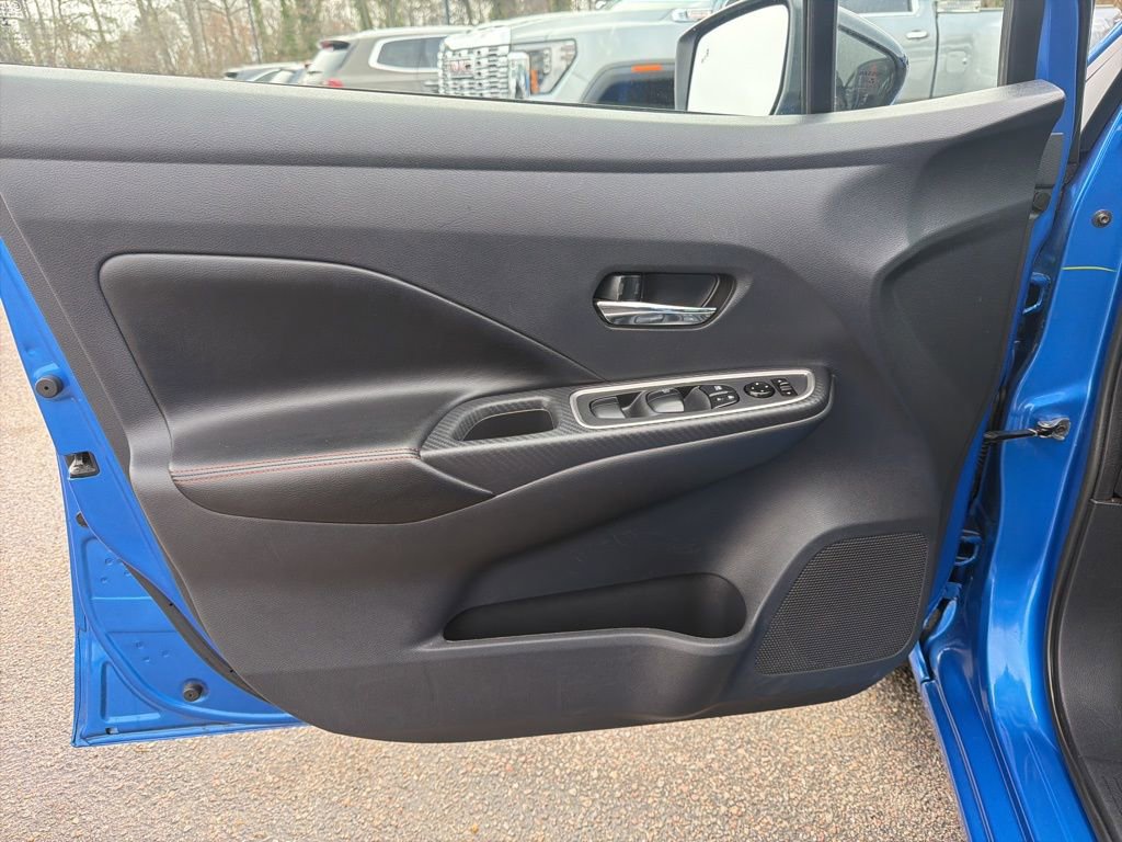 Used 2024 Nissan Versa SR image 12