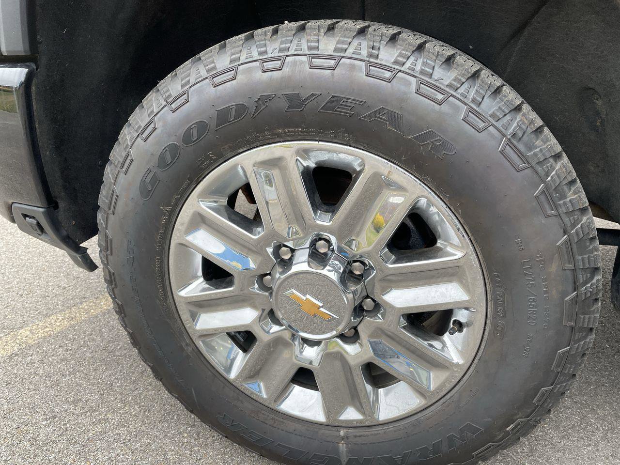 Certified 2024 Chevrolet Silverado 2500 High Country w/ Technology Package image 34