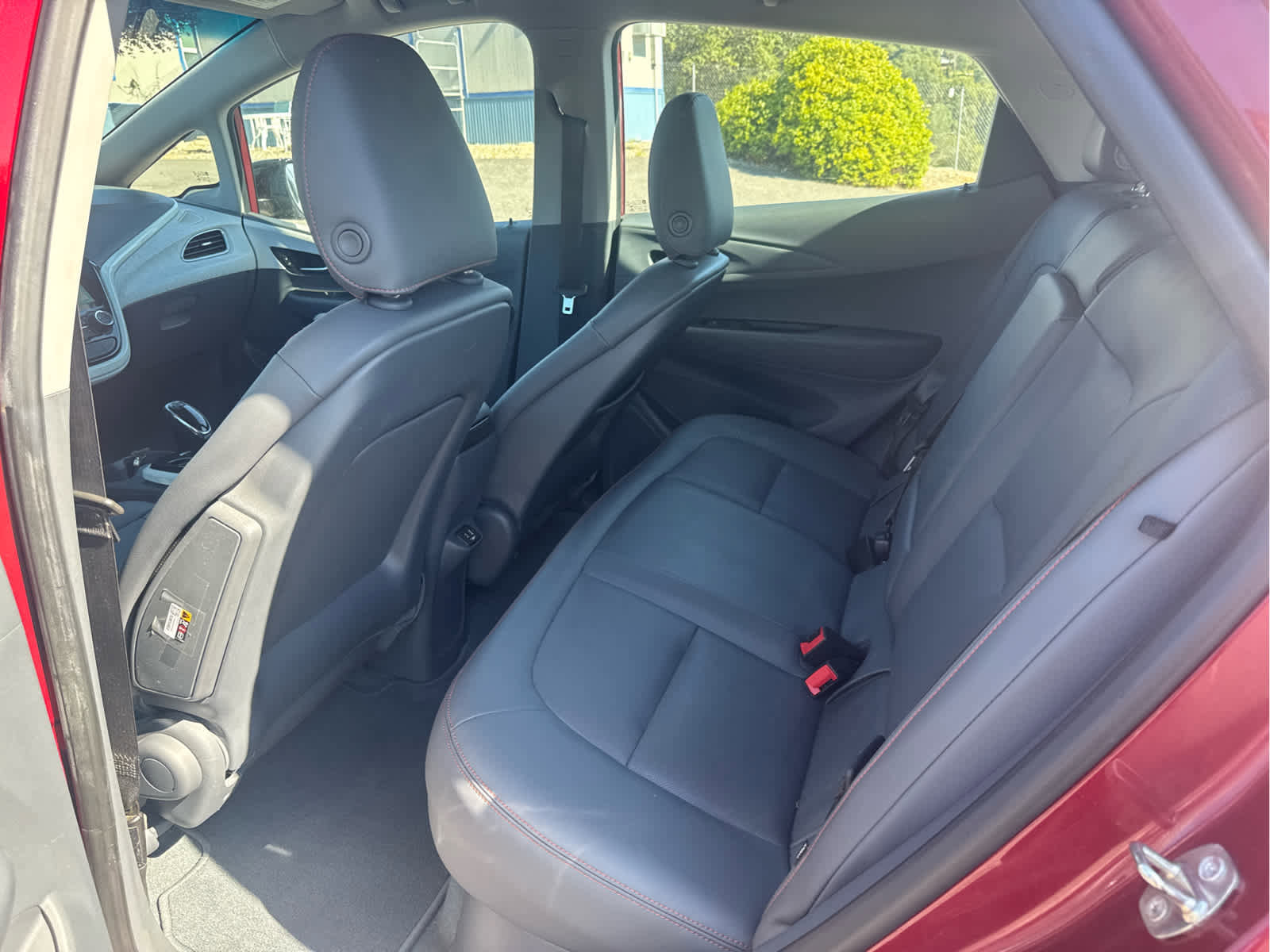 Used 2020 Chevrolet Bolt Premier w/ Infotainment Package FWD image 10