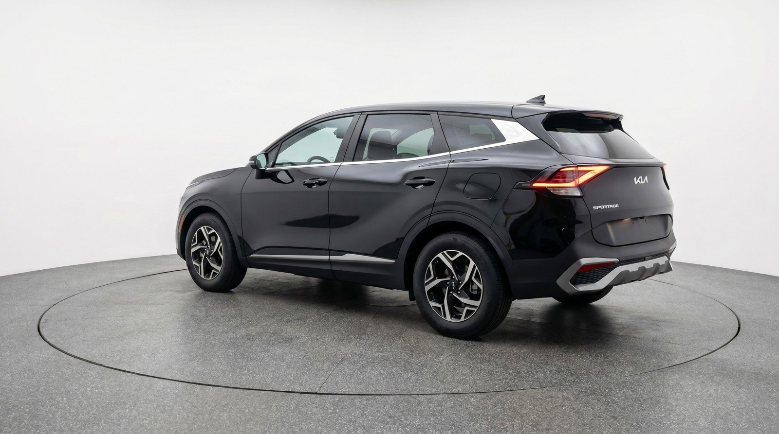Used 2025 Kia Sportage LX FWD image 6