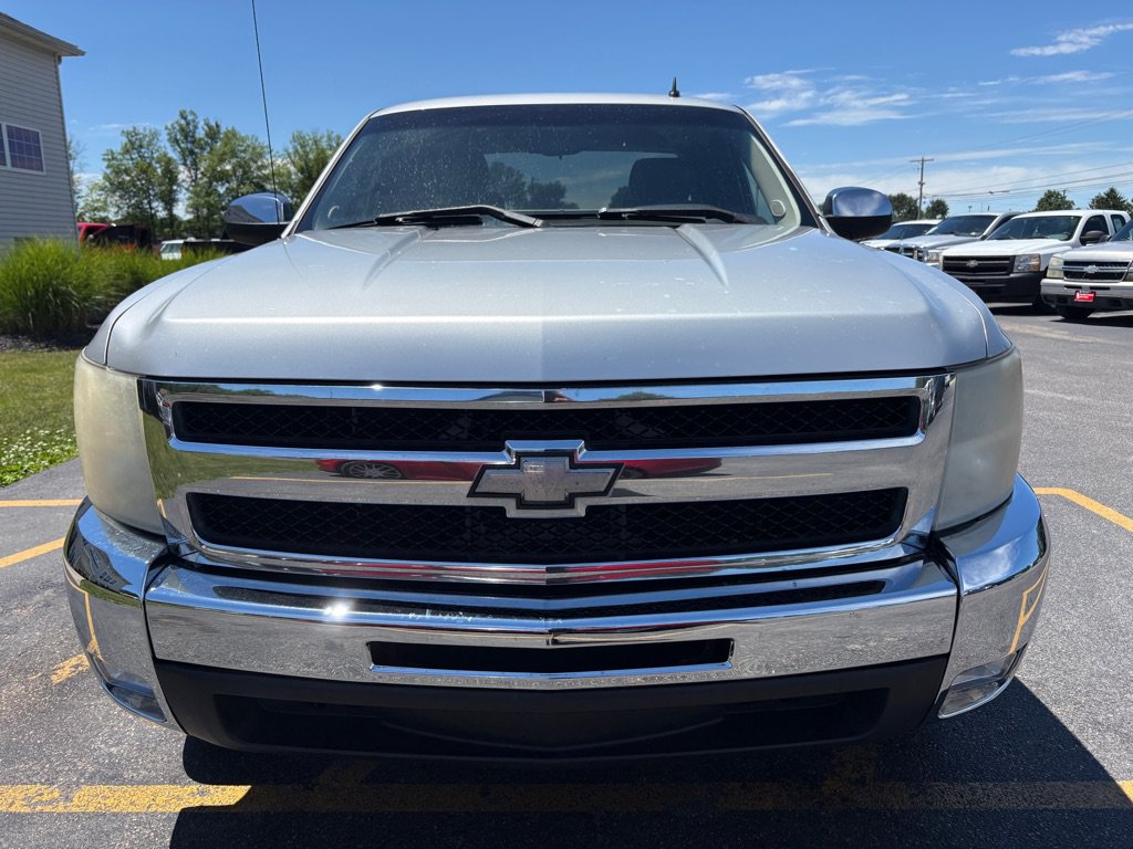 Used 2011 Chevrolet Silverado 1500 LT w/ Florida Edition RWD image 3