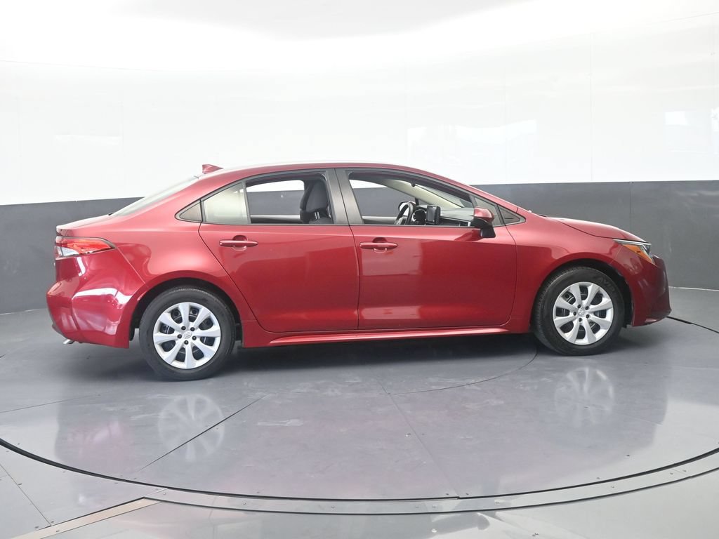 Used 2022 Toyota Corolla LE FWD image 7
