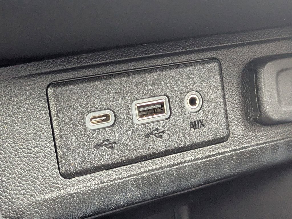 Used 2023 Buick Encore GX Preferred w/ Cold Weather Comfort Package image 23