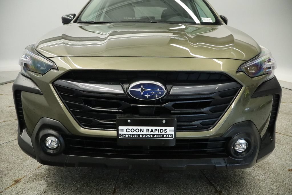Used 2025 Subaru Outback Premium AWD/4WD image 12