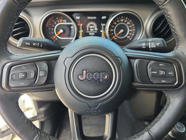 Certified 2023 Jeep Gladiator Willys AWD/4WD image 20