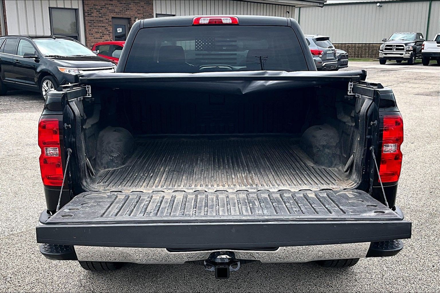 Used 2017 Chevrolet Silverado 1500 LT w/ LT Eassist Package AWD/4WD image 19