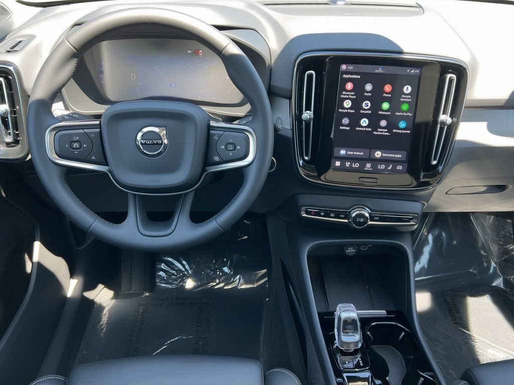 Used 2023 Volvo XC40 B5 Ultimate w/ Climate Package AWD/4WD image 5