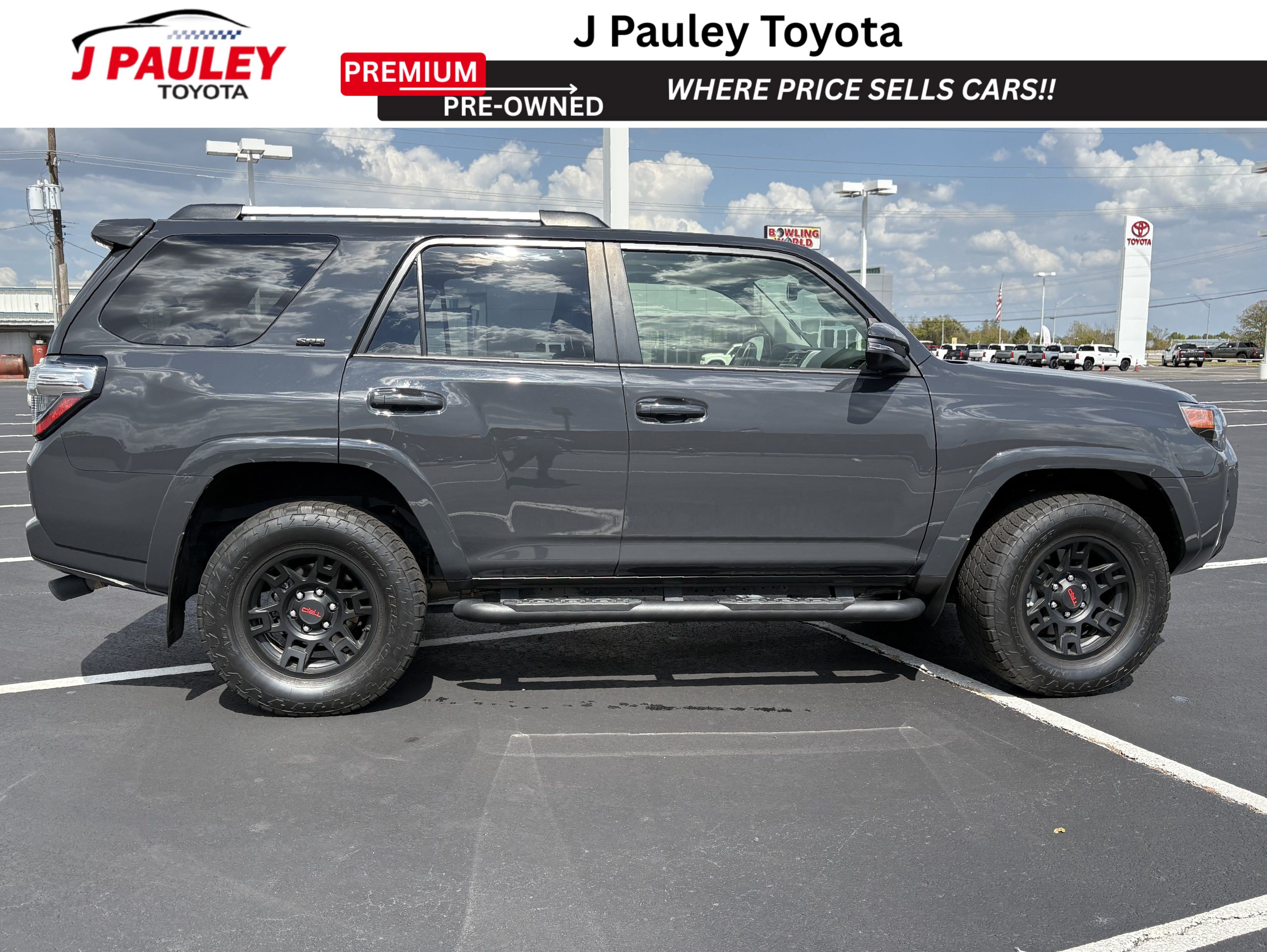 Used 2024 Toyota 4Runner SR5 Premium w/ Moonroof Package AWD/4WD image 4