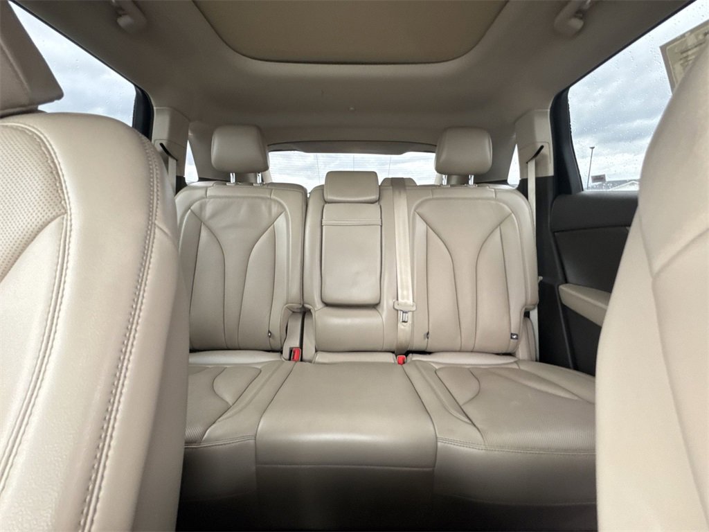 Used 2022 Lincoln Nautilus Reserve image 13