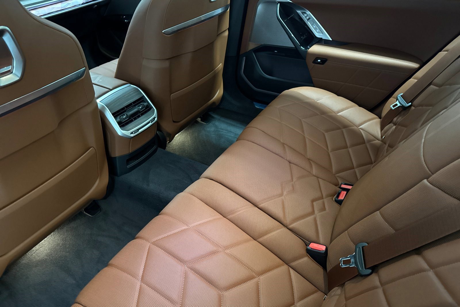 New 2025 BMW i7 xDrive60 image 22