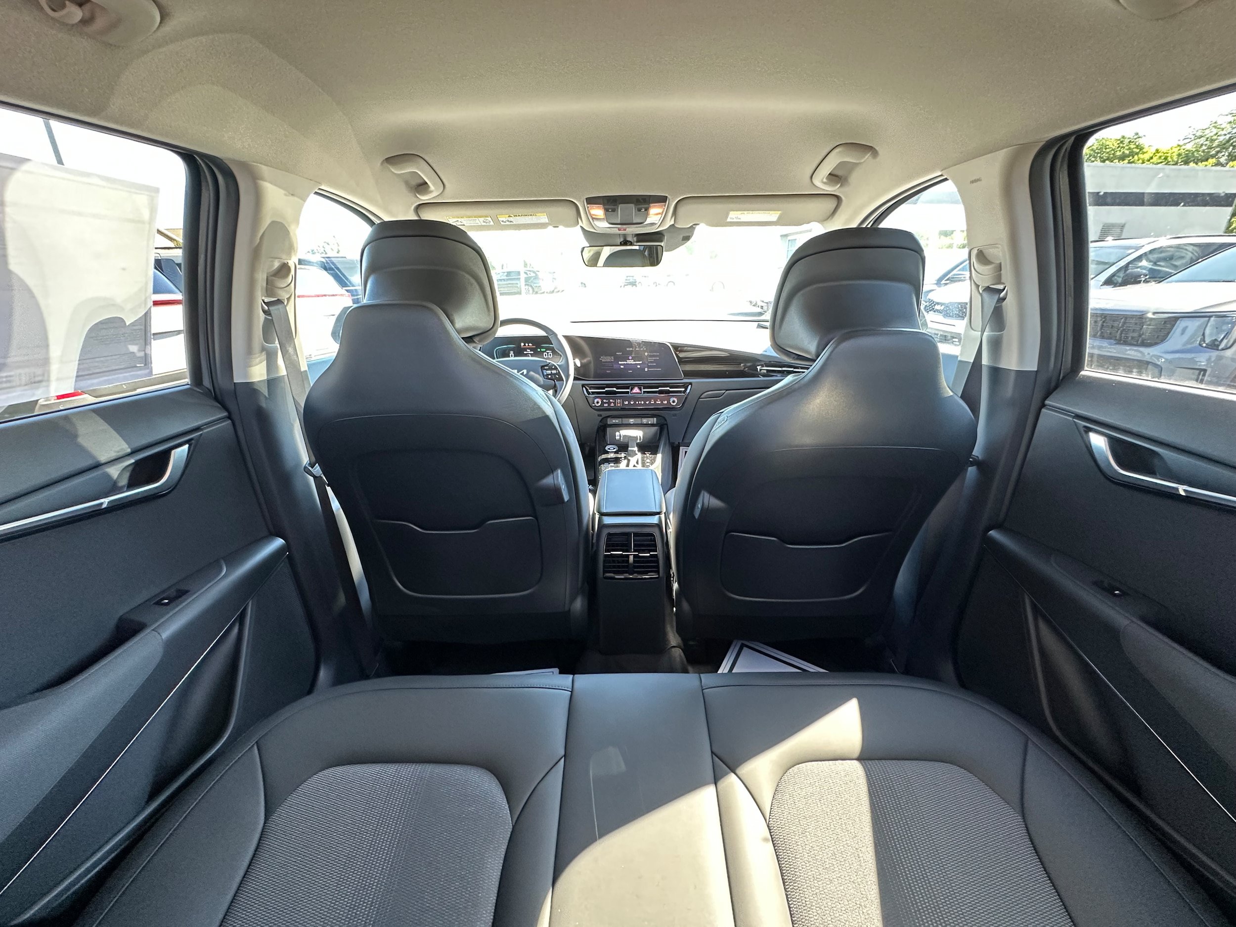 New 2026 Kia Niro EX FWD image 11