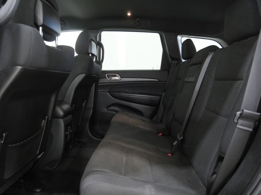 Used 2017 Jeep Grand Cherokee Laredo w/ Quick Order Package 23E AWD/4WD image 23