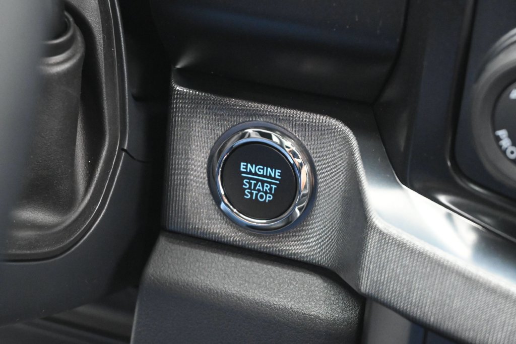 New 2026 Ford F250 Platinum AWD/4WD image 13