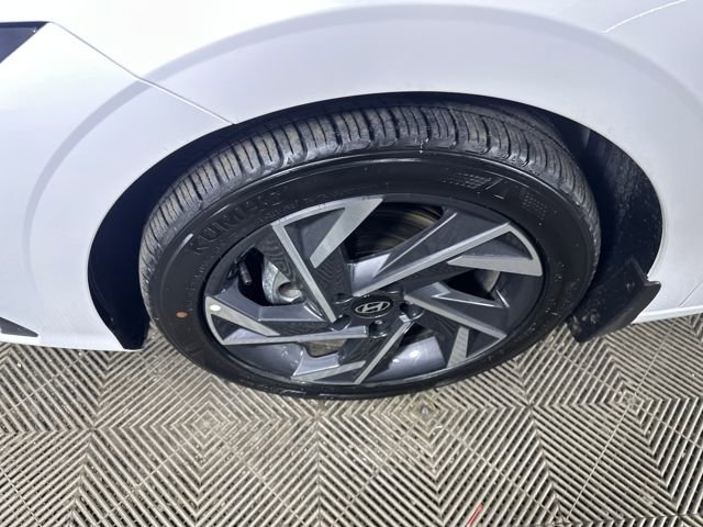 Certified 2025 Hyundai Elantra Sport image 38