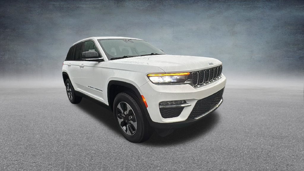 Used 2025 Jeep Grand Cherokee Limited 4xe AWD/4WD image 2