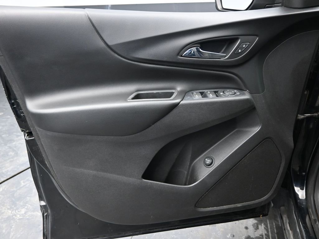 Used 2018 Chevrolet Equinox LT image 26