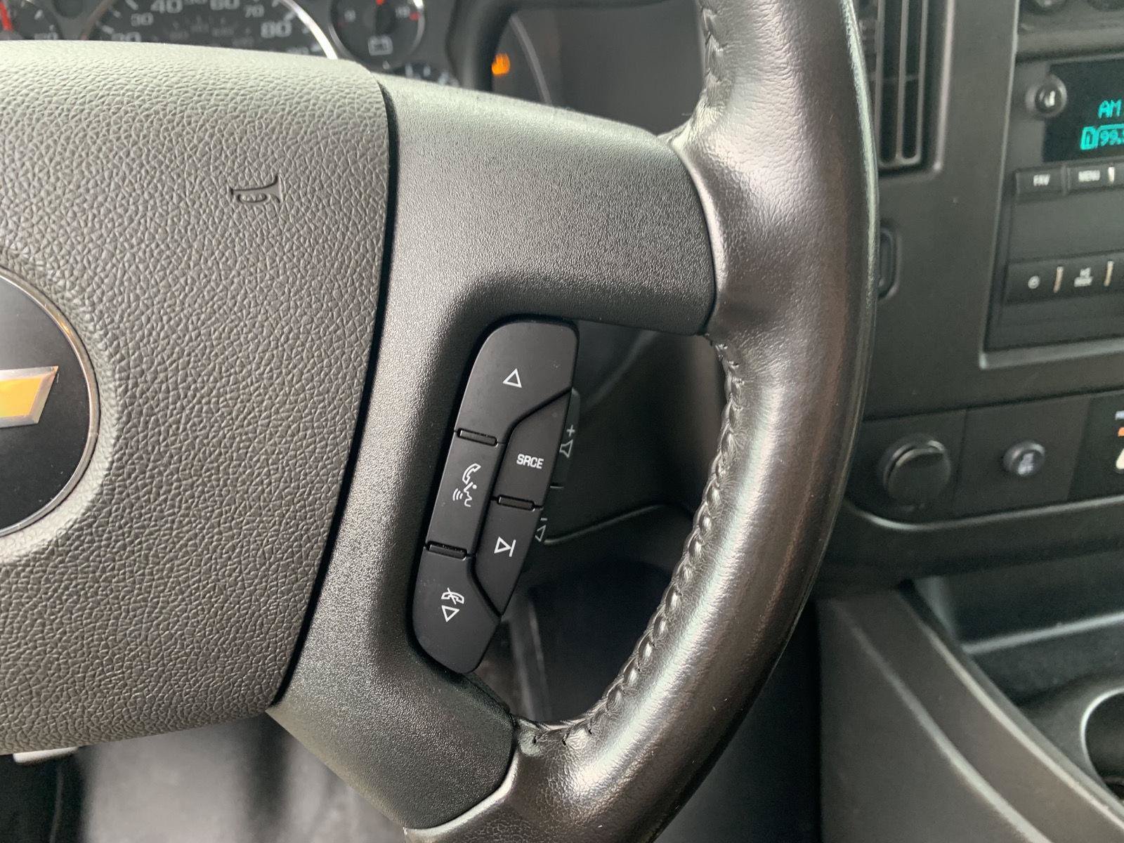 Used 2021 Chevrolet Express 3500 w/ Driver Convenience Package RWD image 16