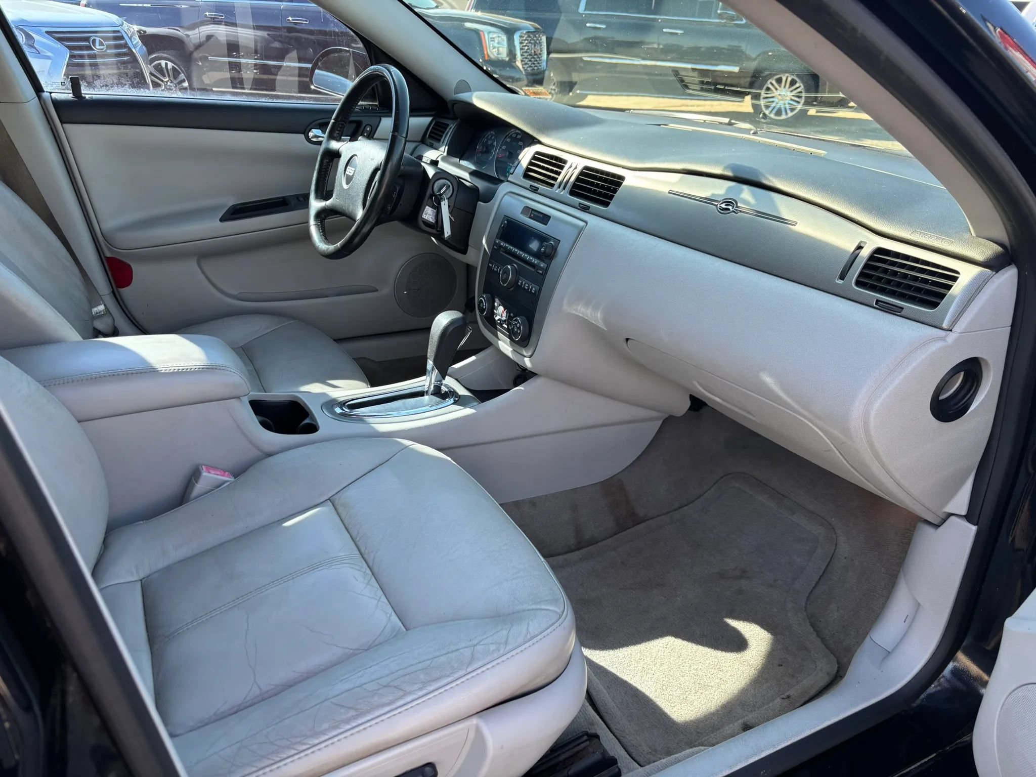 Used 2009 Chevrolet Impala SS w/ Convenience Package FWD image 21