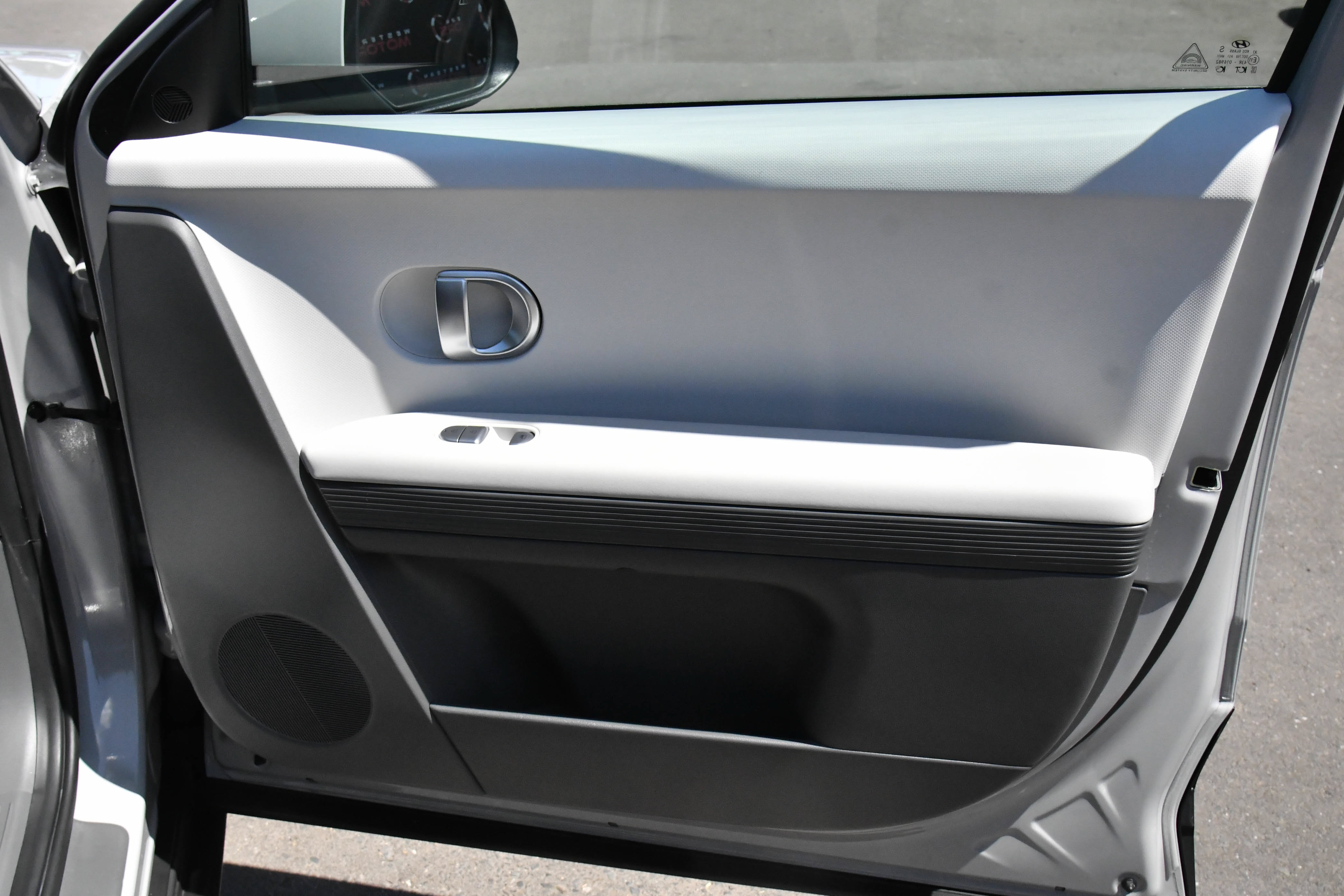 Used 2024 Hyundai Ioniq 5 SE RWD image 44