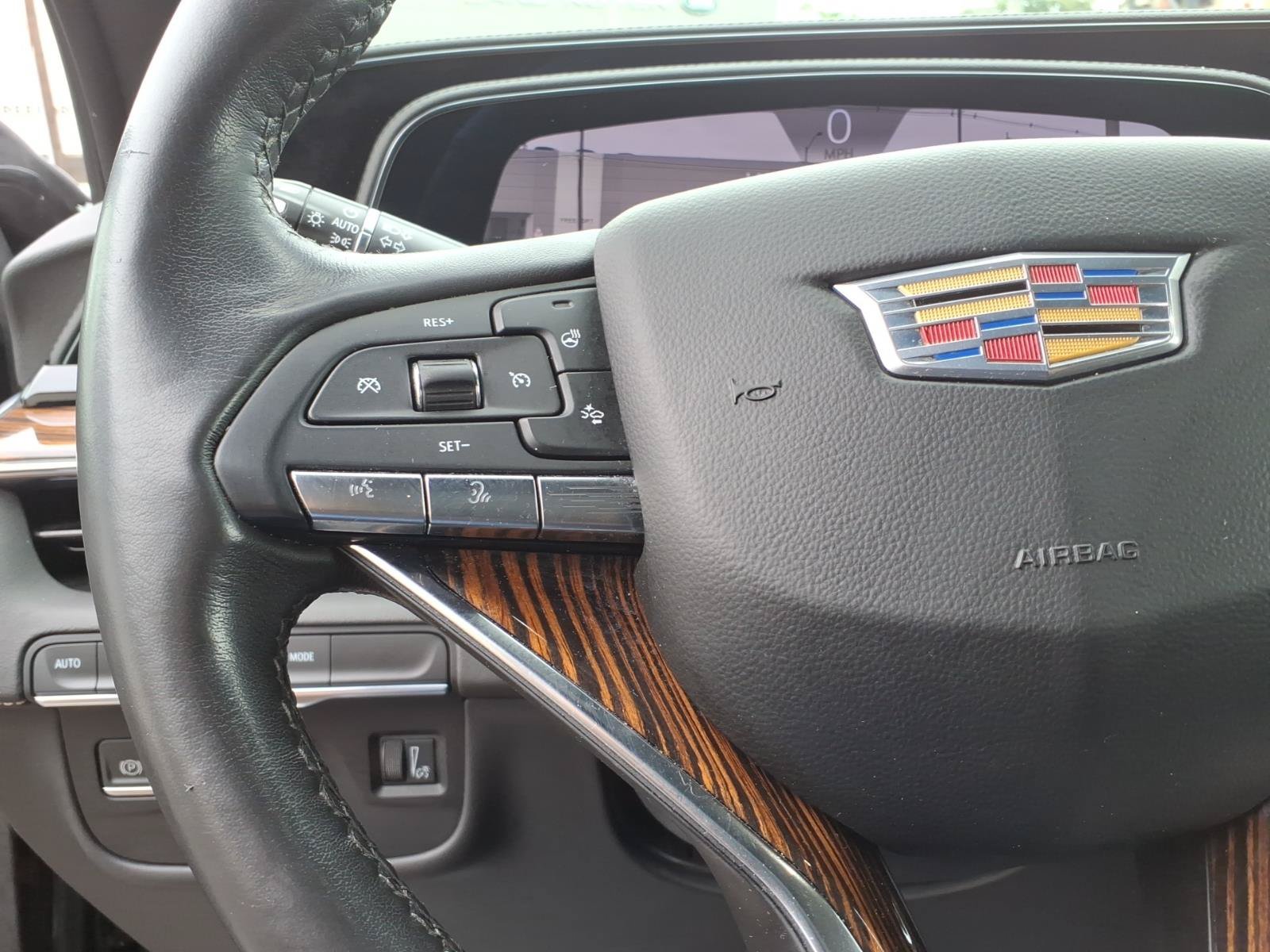 Used 2023 Cadillac Escalade Luxury AWD/4WD image 27
