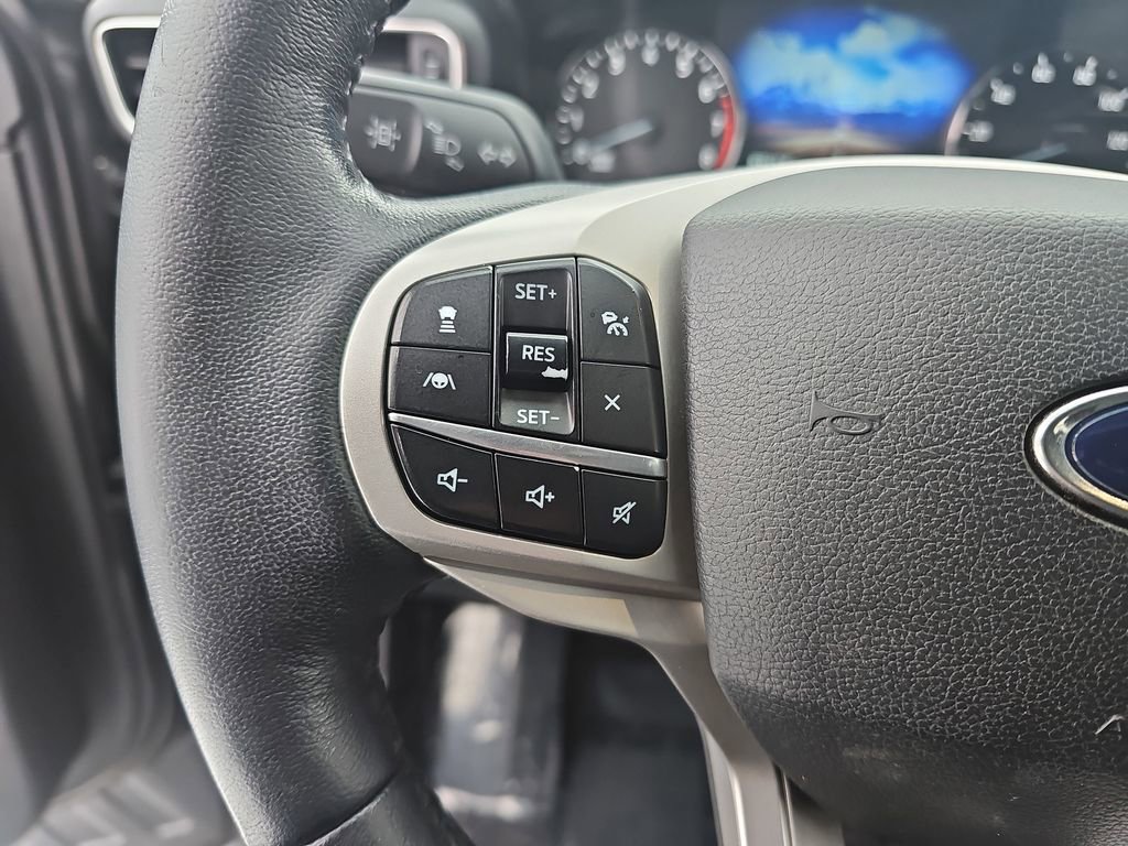 Used 2021 Ford Explorer XLT w/ Equipment Group 202A image 19