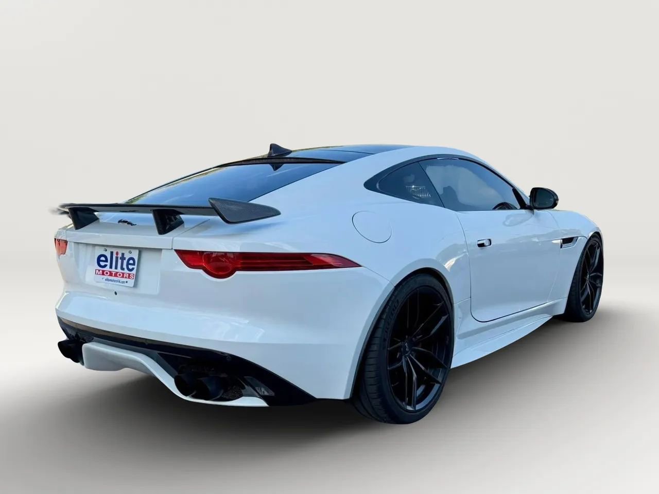Used 2017 Jaguar F-TYPE R AWD/4WD image 7