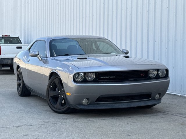 Used 2014 Dodge Challenger R/T w/ Blacktop Package RWD image 2