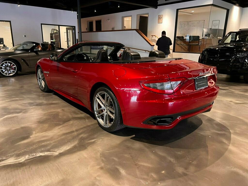 Used 2016 Maserati GranTurismo MC image 4