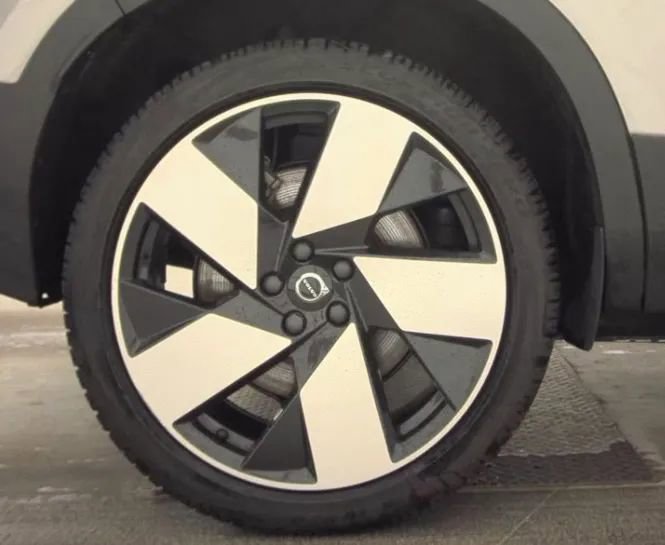 Used 2023 Volvo C40 P8 Recharge Ultimate AWD/4WD image 13