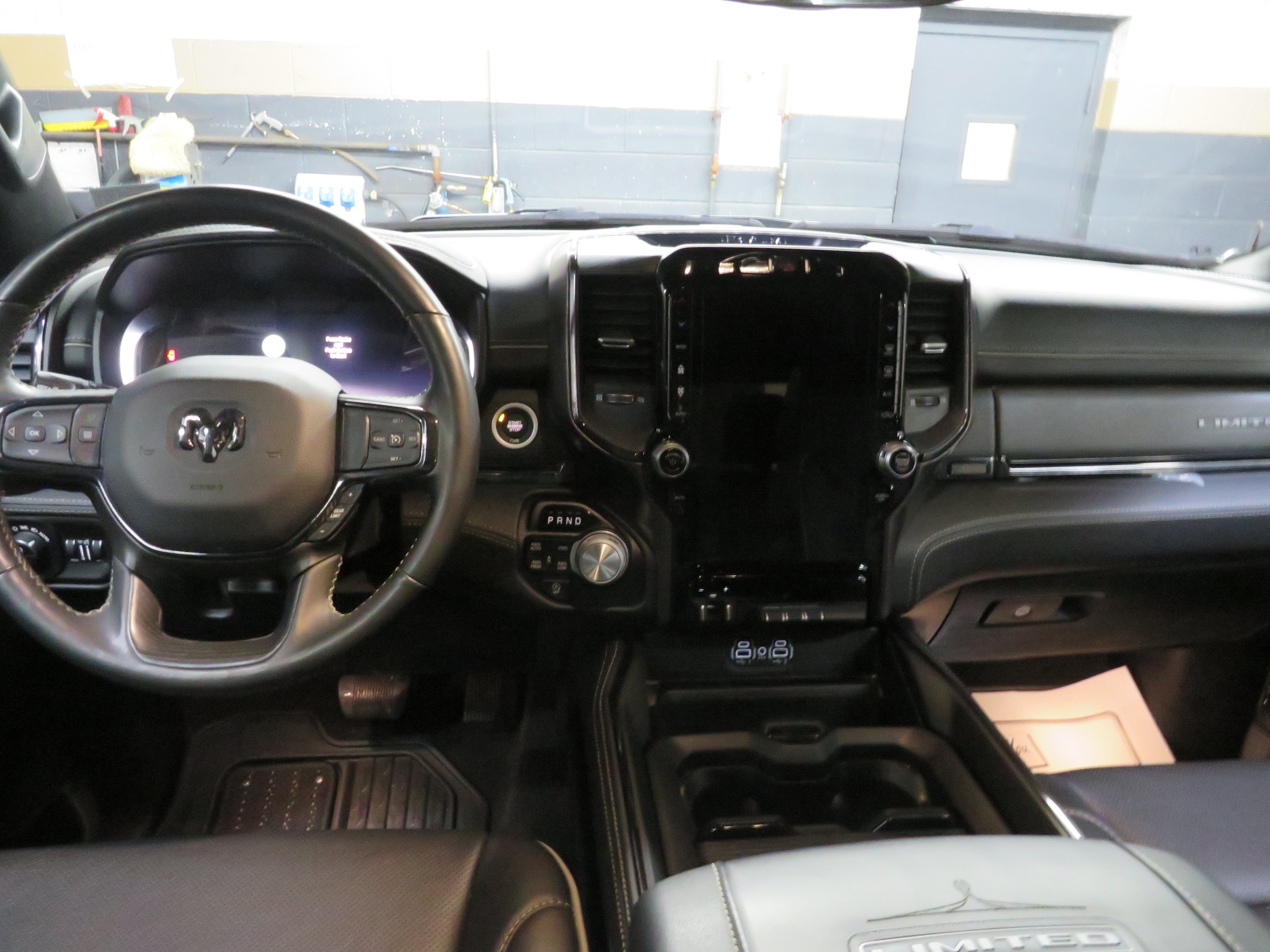 Used 2023 RAM 1500 Limited AWD/4WD image 9