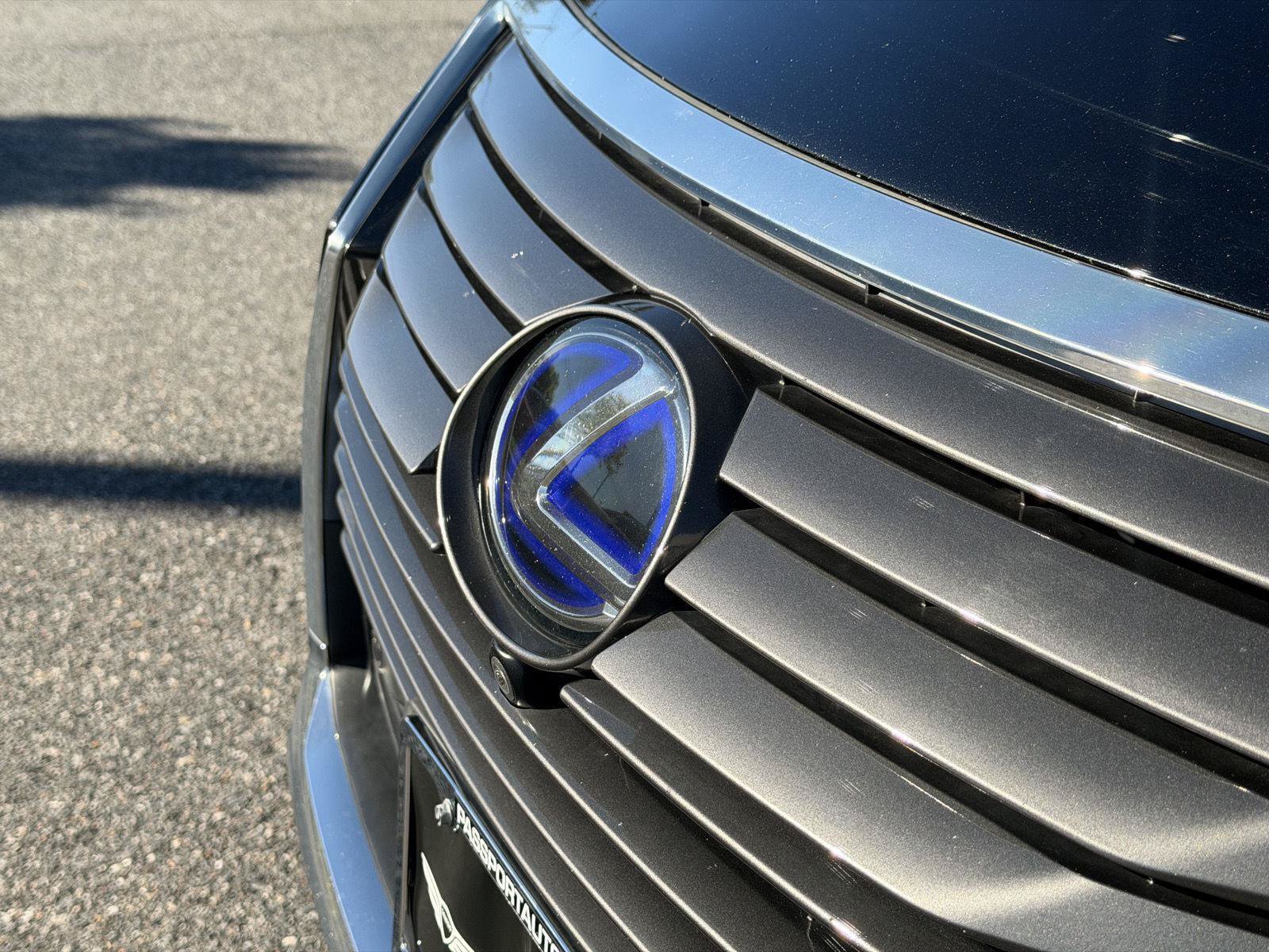 Used 2019 Lexus RX 450hL Luxury w/ Accessory Package AWD/4WD image 7
