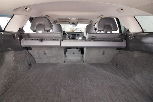 Used 2015 Volvo V60 T5 Cross Country Platinum w/ Climate Package image 27