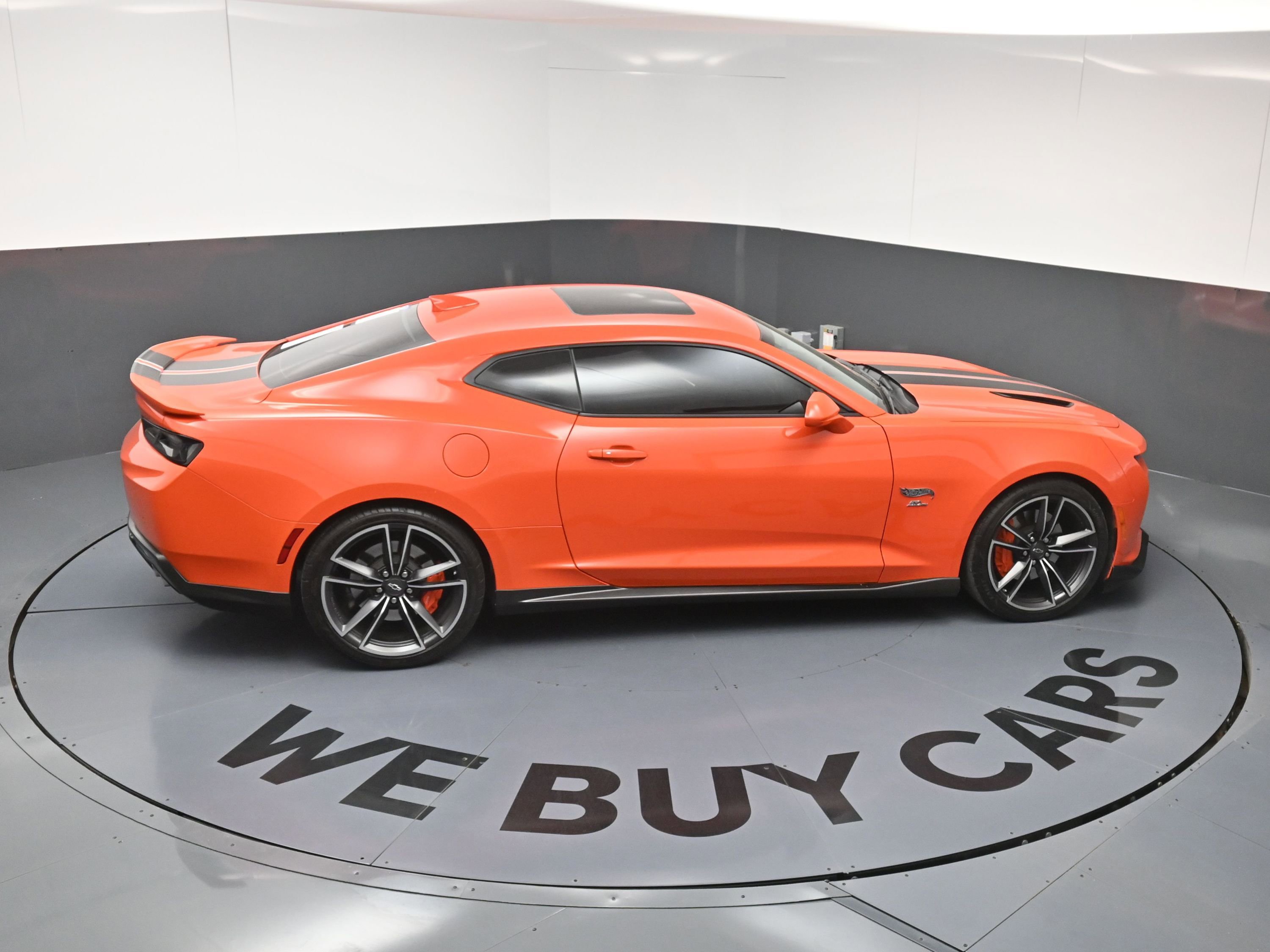 Used 2018 Chevrolet Camaro SS w/ Hot Wheels Edition image 34