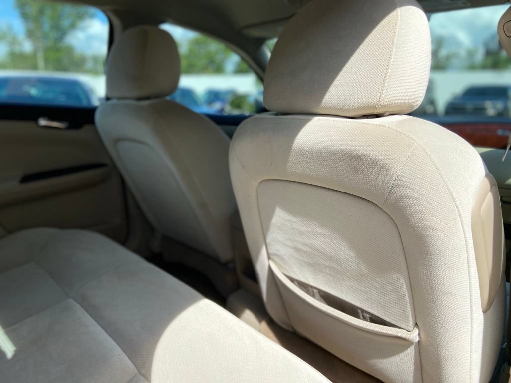 Used 2009 Chevrolet Impala LS FWD image 23