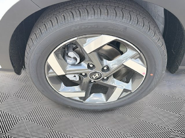 New 2026 Hyundai Venue SEL FWD image 29