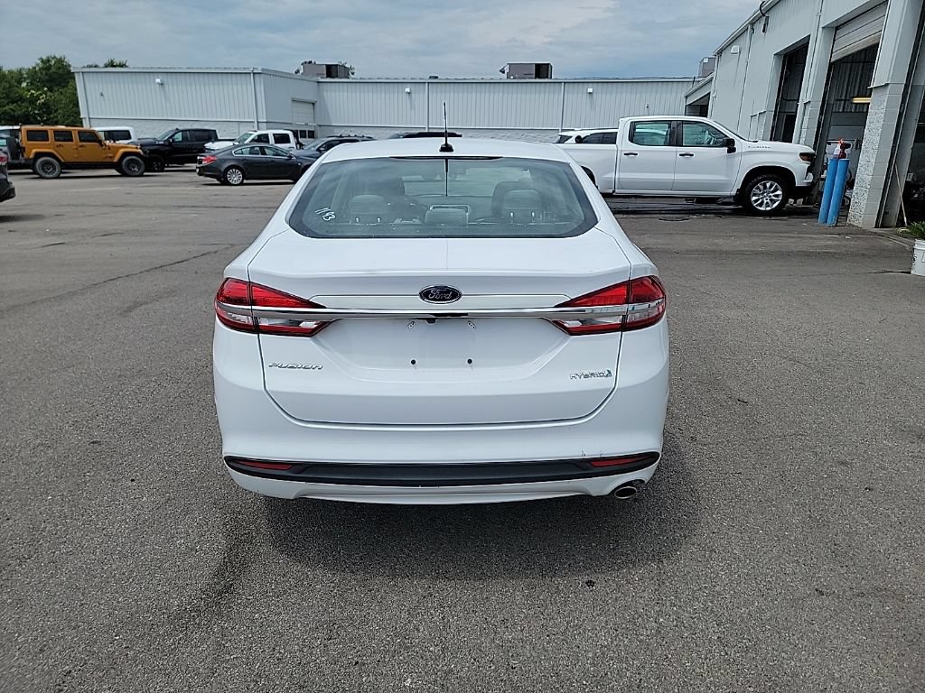 Used 2018 Ford Fusion S FWD image 4
