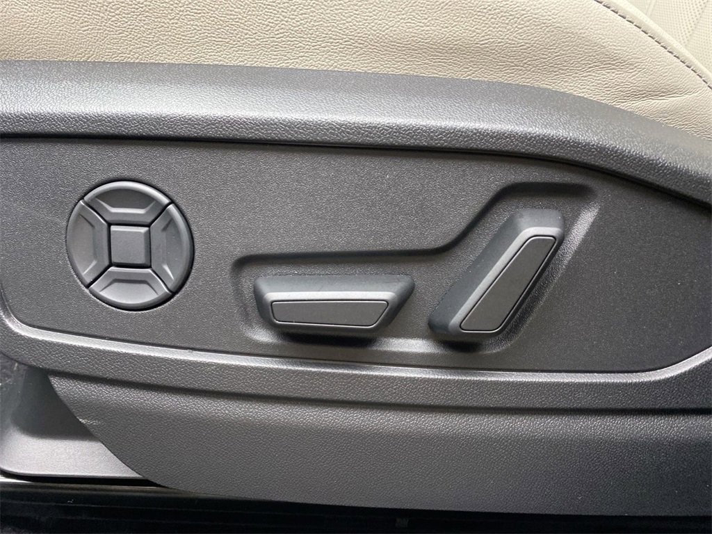 New 2025 Audi Q5 Premium Plus image 12