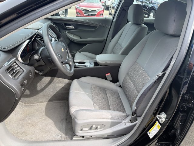 Used 2017 Chevrolet Impala LS FWD image 13