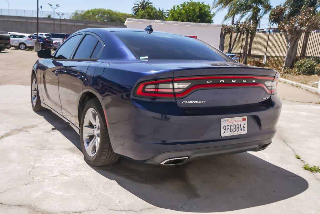 Used 2015 Dodge Charger SXT RWD image 7