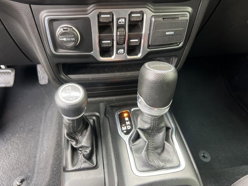 Certified 2023 Jeep Gladiator Sport image 18