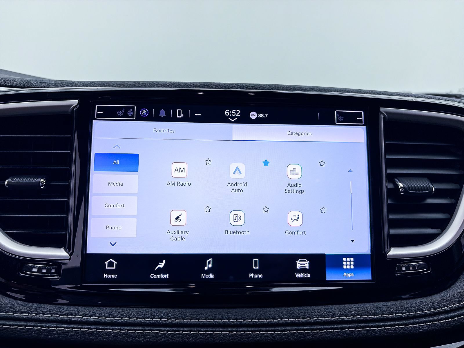 Used 2022 Chrysler Pacifica Touring-L w/ S Appearance Package FWD image 22