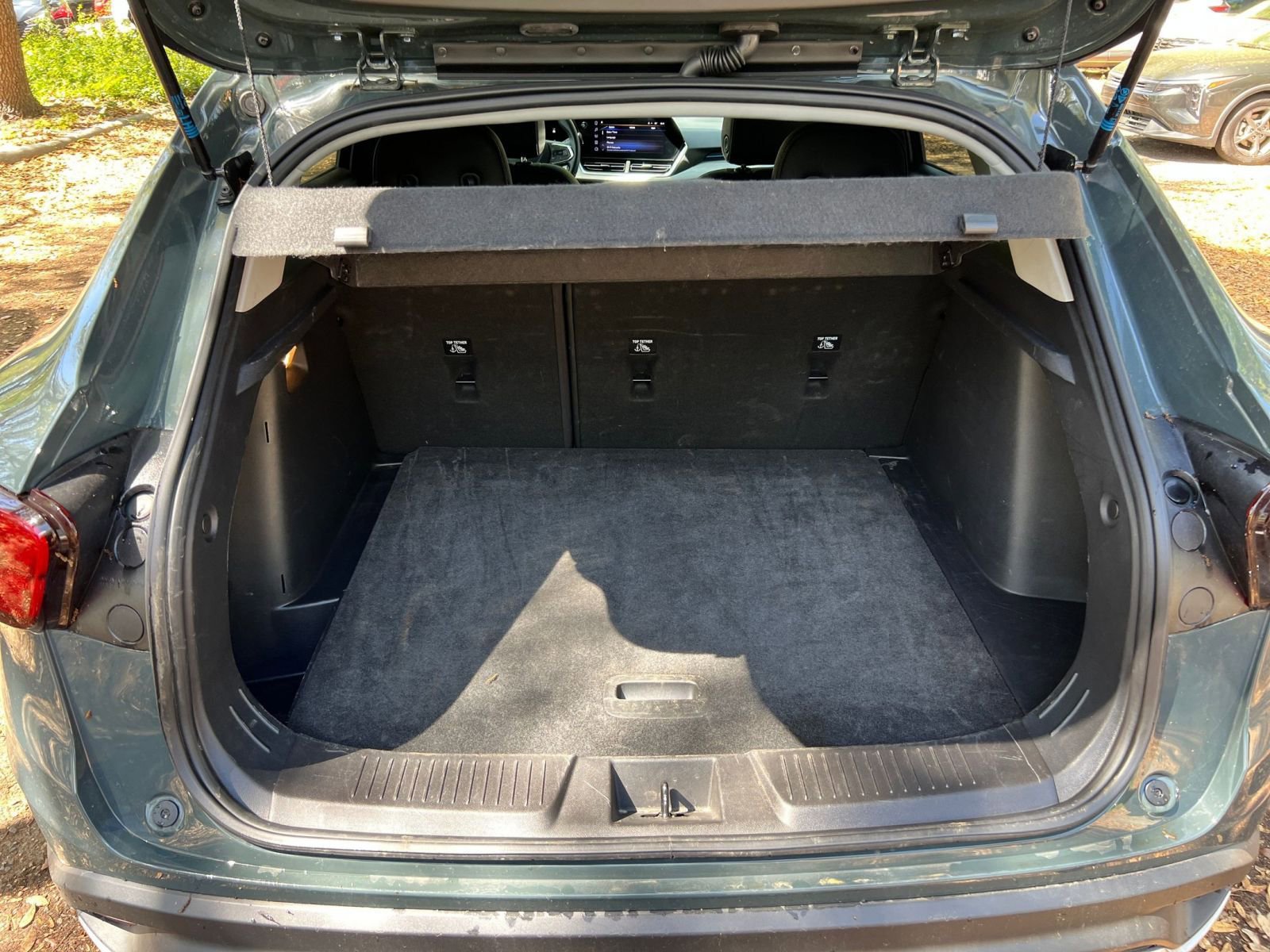 Used 2025 Chevrolet Trax LT w/ LT Convenience Package image 27