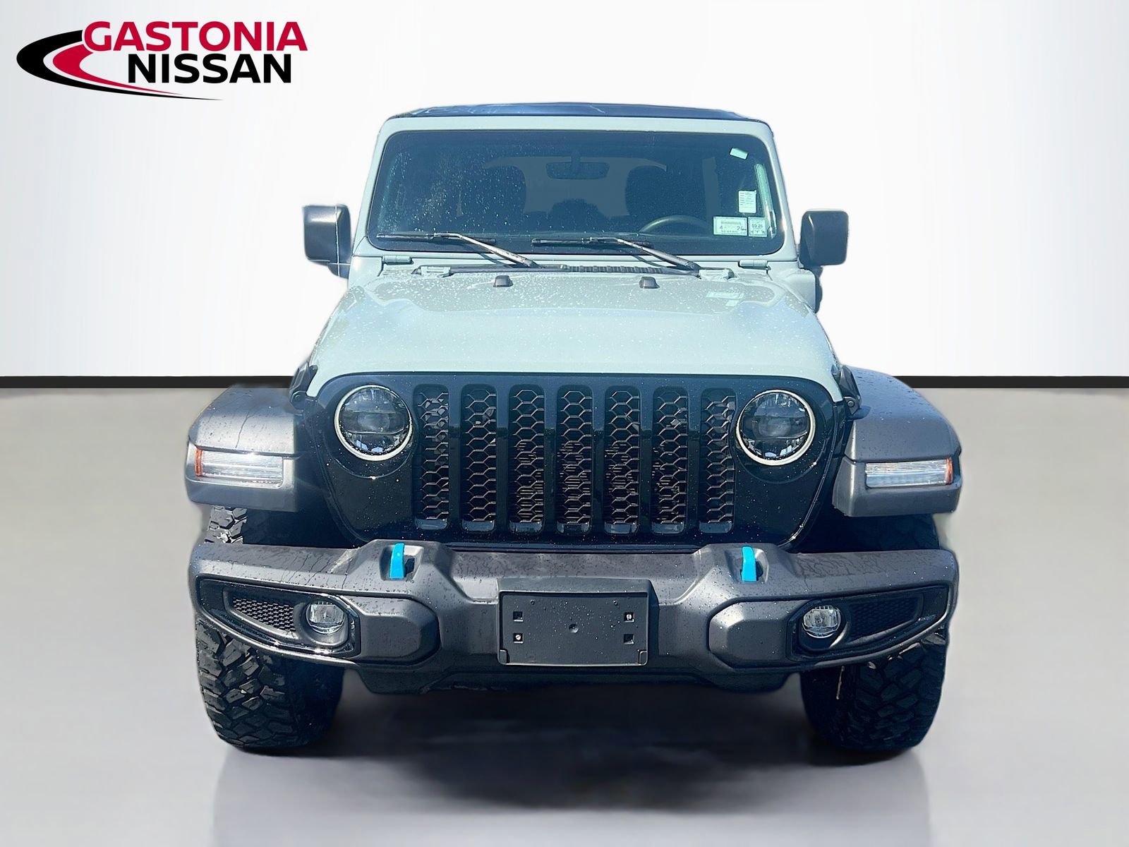 Used 2023 Jeep Wrangler Unlimited w/ Cold Weather Group image 2