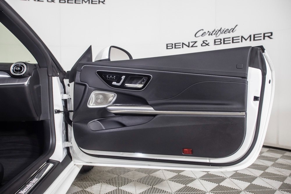 Used 2025 Mercedes-Benz CLE 300 4MATIC Cabriolet image 18