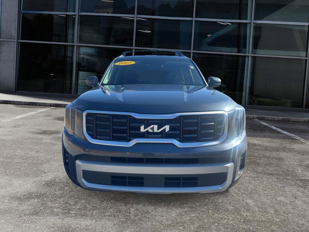 Used 2023 Kia Telluride S image 2