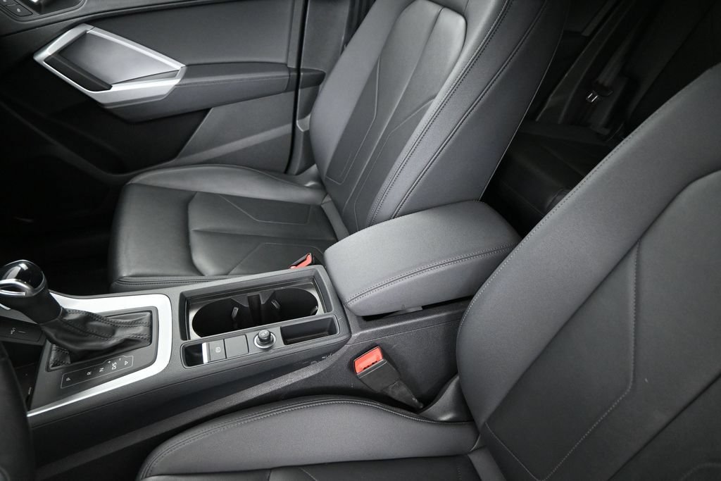 Certified 2025 Audi Q3 2.0T Premium AWD/4WD image 10