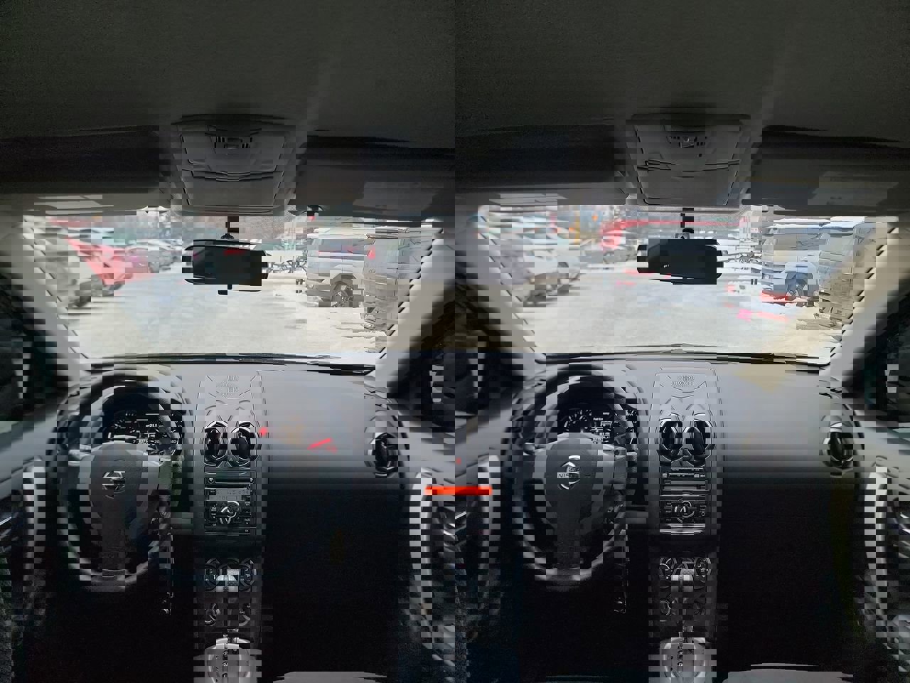 Used 2015 Nissan Rogue S image 25