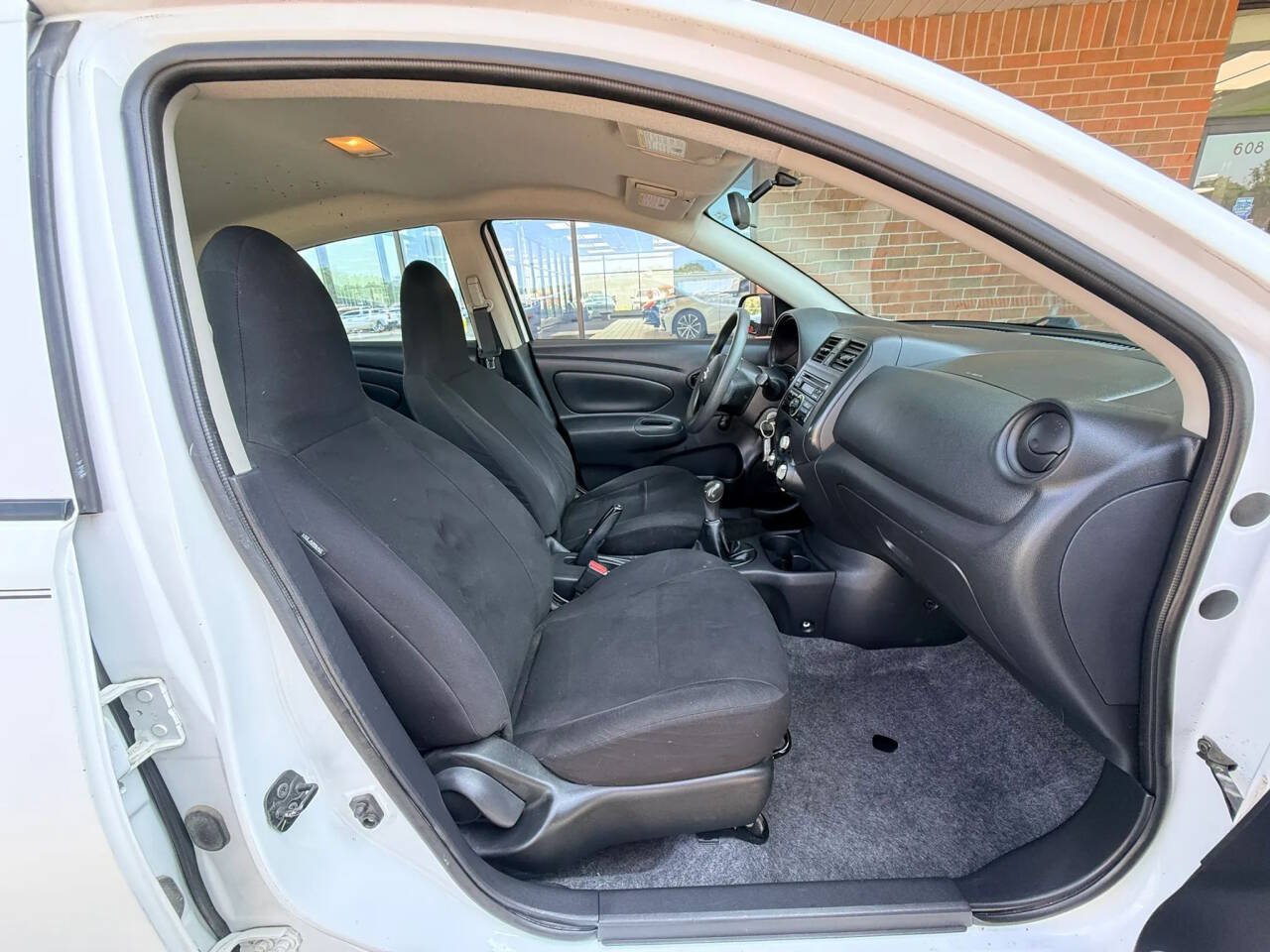 Used 2014 Nissan Versa S FWD image 21